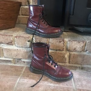 Dr Martens size 7 womens